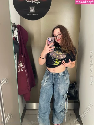 Lucyyy06 [ lucyyy06-12 ] - Here's my Amazon wishlist if anyone wanted to spoil me for Christmas