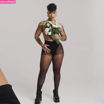 Bruna Pinheiro [ bruna-pinheiro ] - Happy Thursday   7 pics today  7 pics tomorrow  And there is a full