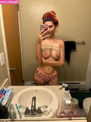 bbyleighstoned - Thinking of filling my ass up again