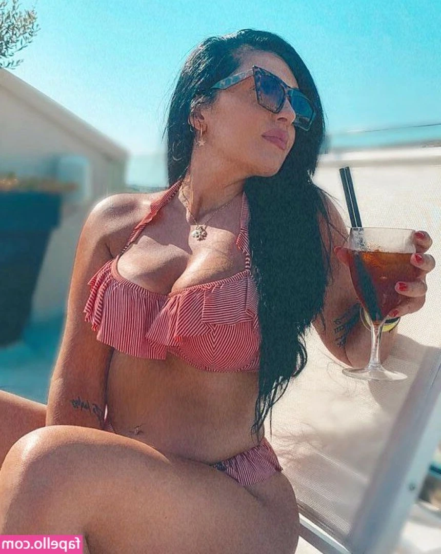 Allyson - You had me at  You re so tan