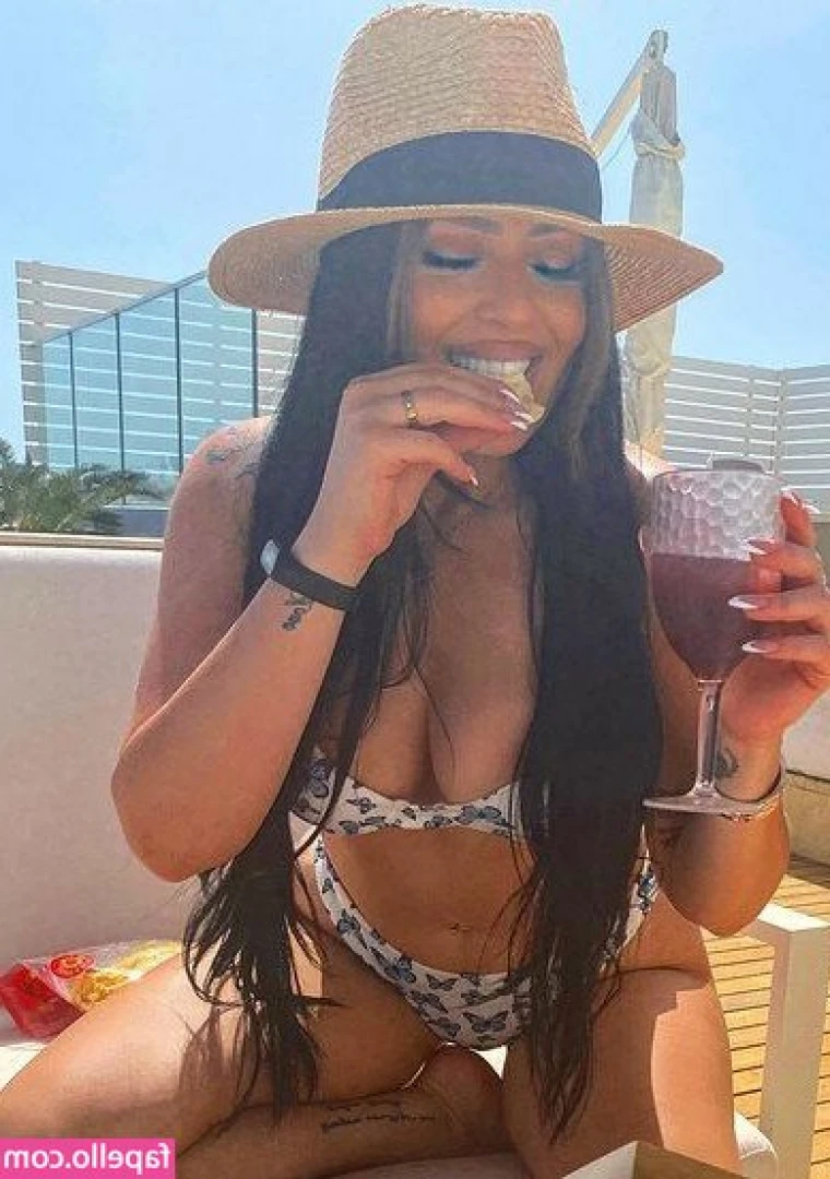 Allyson - Subscribe to see A LOT more