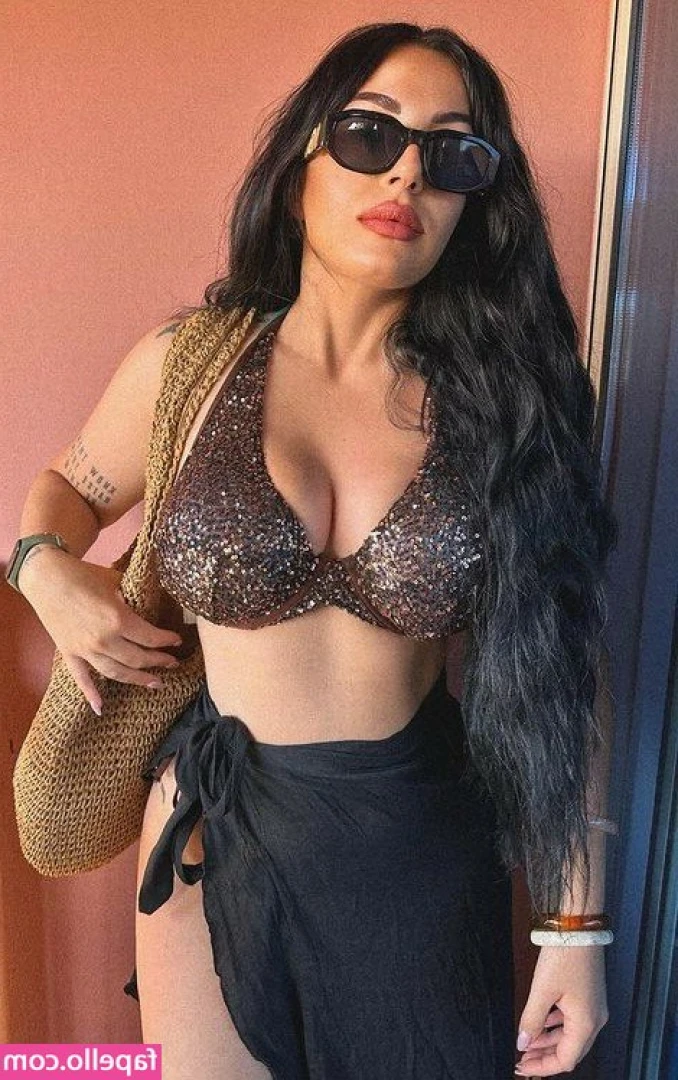 Allyson - Corriendome paja mientras me miran por cam   me calienta el