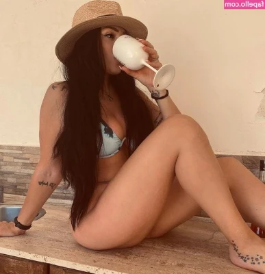 Allyson - Good evening to lovers of the color blue and my feet