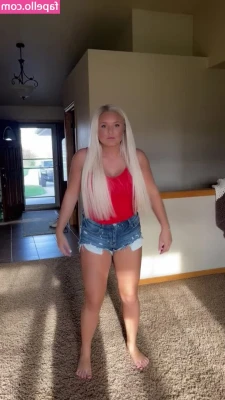 Lexi Holmstrom - I made a hole for him to fuck me in my yoga pants