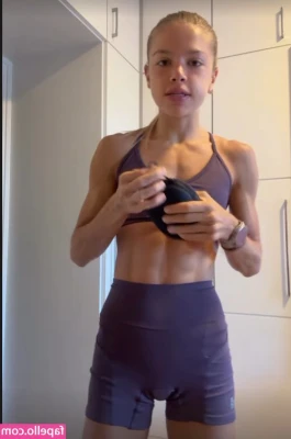Aline Steffens [ aline-steffens ] - Man tears apart an unsuspecting chick