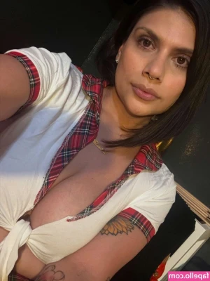 liziesunflower6901 - Can I sit on your face