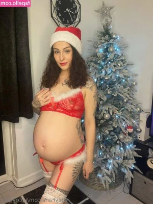 Queeniink69 - Happy Titty Tuesday  Private property