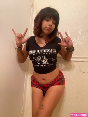 makeoutradio - I got a new bikini :3 wanna see more?