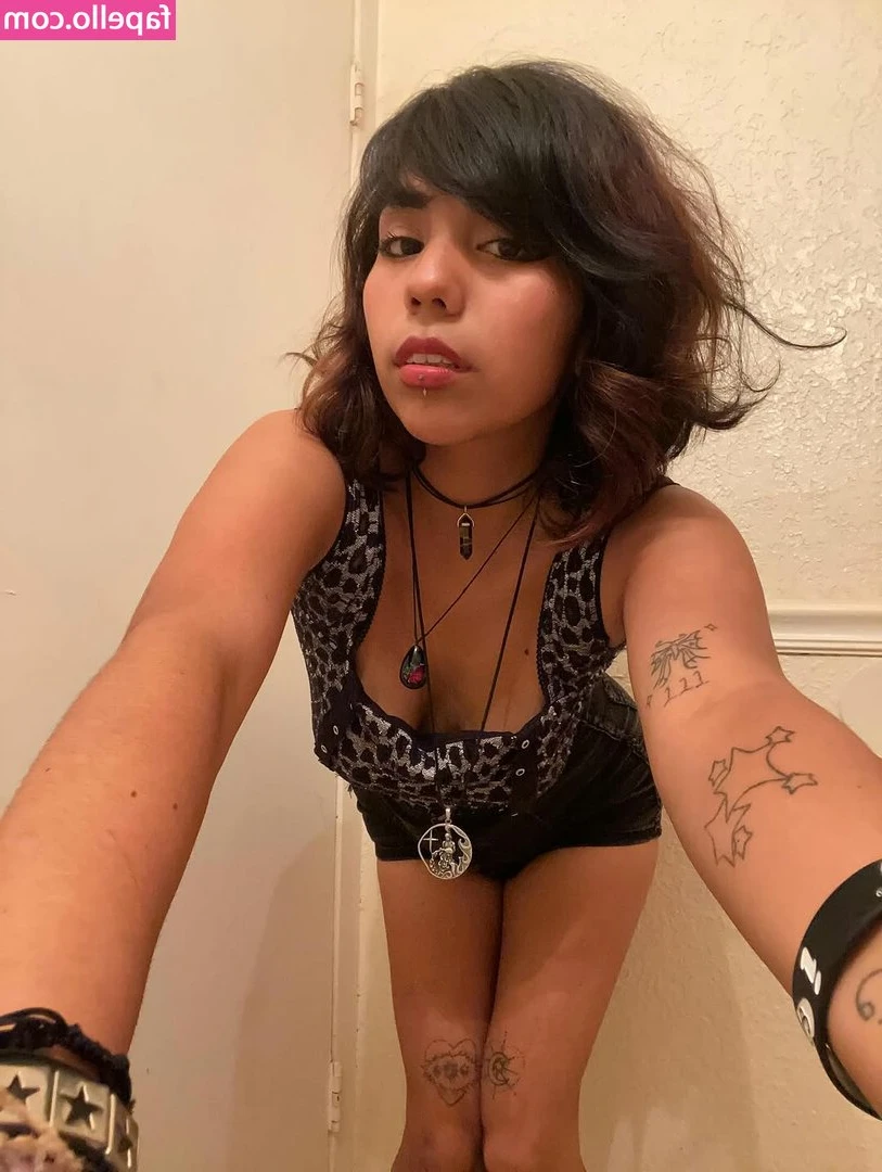 makeoutradio - Does anyone else find themselves horny 24 7 working from home