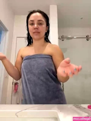Kristina Rose [ kristina-rose ] - Neye benziyor