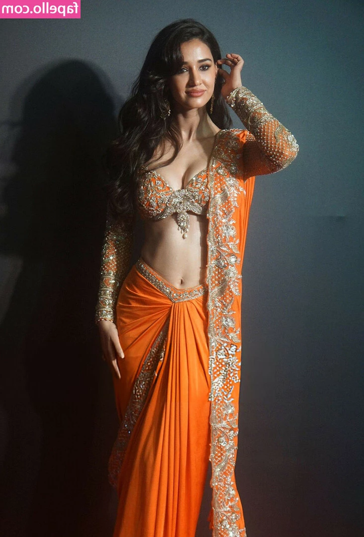 Disha Patani [ disha-patani ] - Sloppy