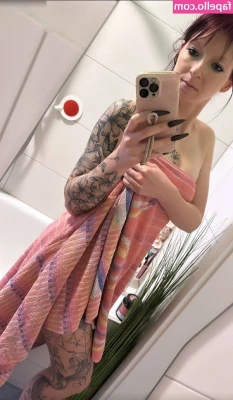 Nicole Anna [ nicole-anna ] - Now for some sexy teasers from Punk Catwoman  Just some fun to get