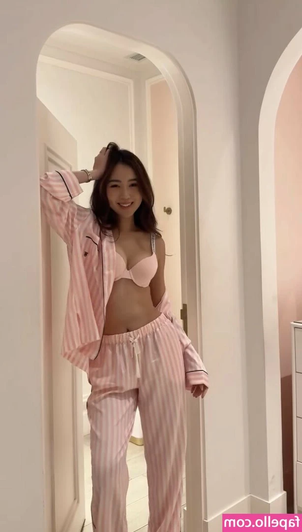 shannondorothea - I really need a new fuck machine, these old videos are so fucking hot