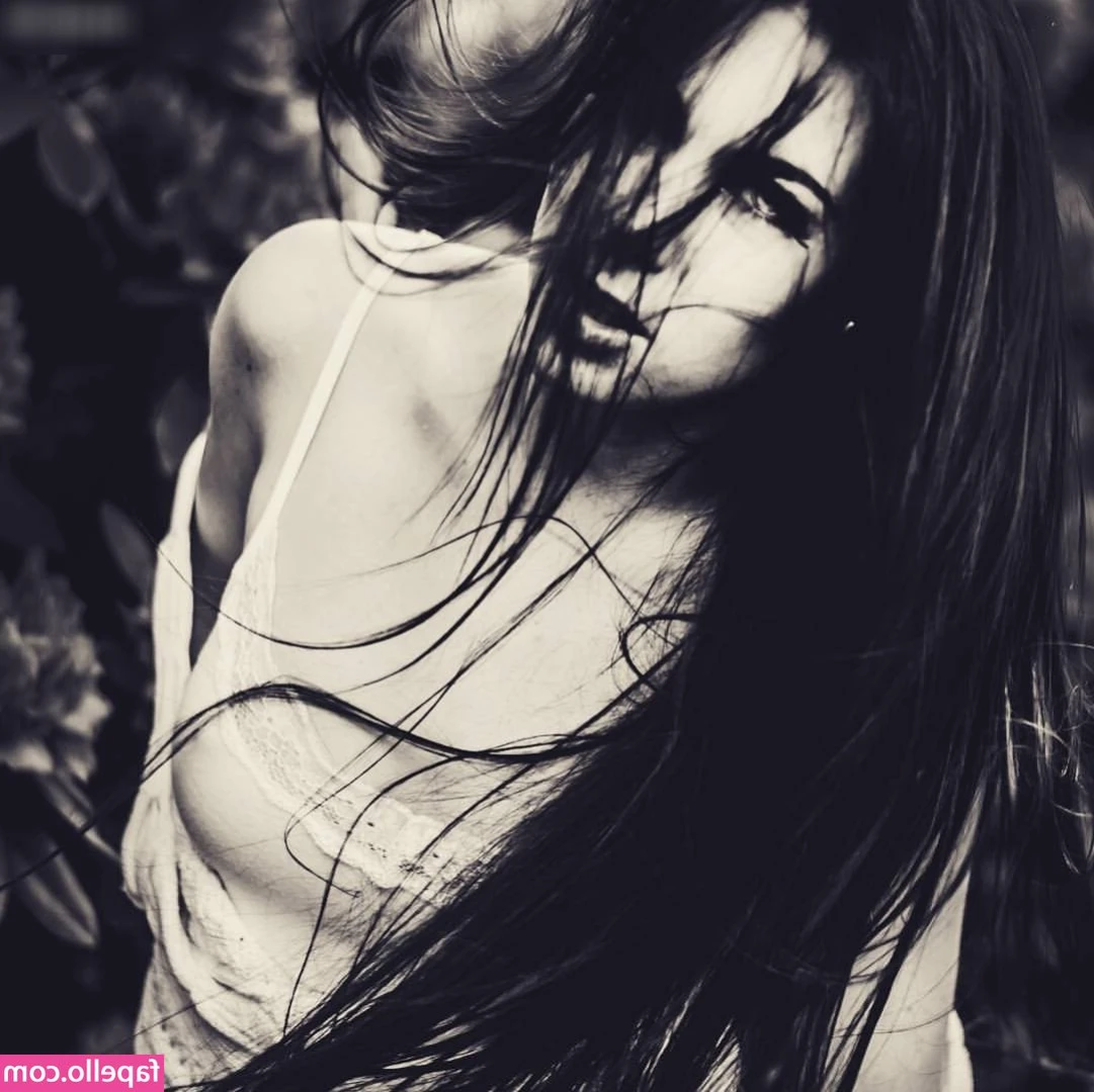 Elize Ryd [ elize-ryd ] - We went to a sex club the other nightttt  I was feeling a lil down so