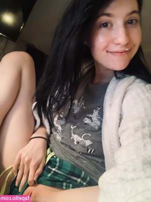 elizabethreed - Hola bebes pongan un like si les gustaría más fotos así y
