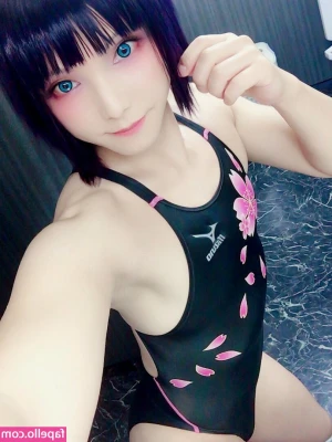 MaQ_N [ maq-n ] - moment of backstage