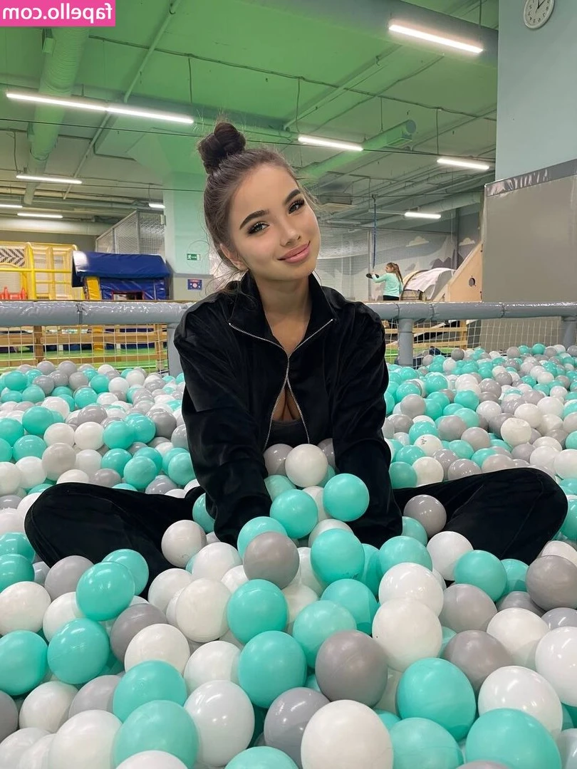 Tanya Kazeeva [ tanya-kazeeva ] - New piercing 😻