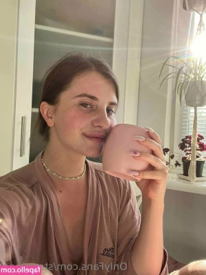  [ stormibee ] - Just doing A little self care after A hot shower