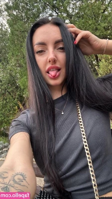 secretsoftiny - Drop it like it’s hot 🥵