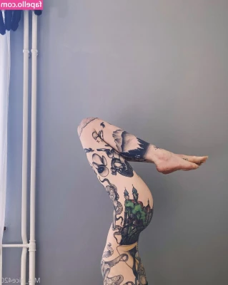 Mrs Nice [ mrs-nice ] - Who wants too see the nude version    100Likes on this post and I ll