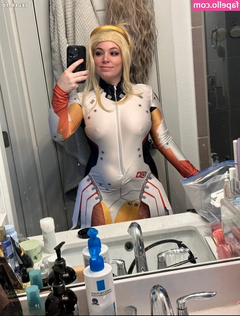 Curvyllama [ curvyllama-37 ] - Shocker