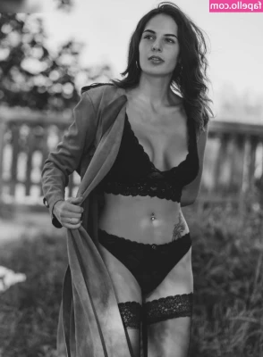 Jana Esser [ jana-esser ] - Blqck hot Guy
