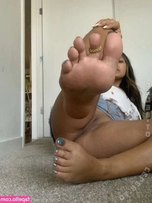 Ms Pretty Feet [ ms-pretty-feet ] - goodnight  Don t forget to join my  patreon  fantia  onlyfans to