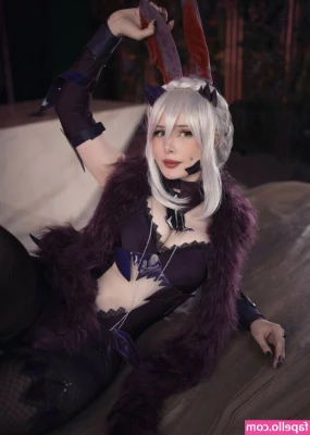 frauleinmilk - Dancing my way to Halloween!