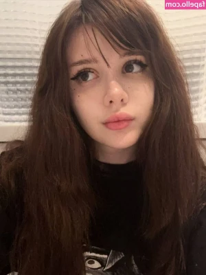 frauleinmilk - Anyone here like to play Switch? 😜