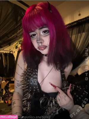 Emowithoutemo [ emowithoutemo-2 ] - What type of content y all wanna see