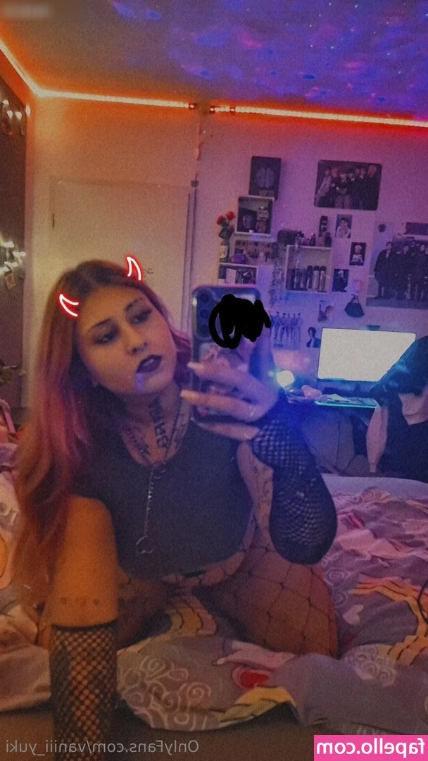 Badbitch_Vani [ badbitch-vani ] - Video is what having me as a boss would be like 🥰🤭