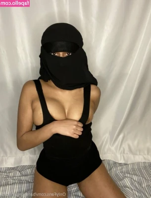 barelylegalhabibi - My sexy bath in the hot tub 🤭😉