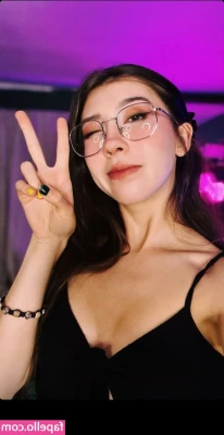Kaisa - Videito de fresas con chocolate  Es muy amateur si te gustan este