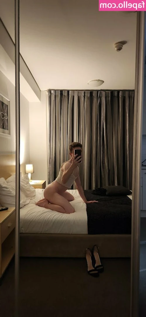 Amelie Aubrey [ amelie-aubrey ] - (202) Footjob with Dirty Feet and Shoejob in Clear Pink Mules  Custom