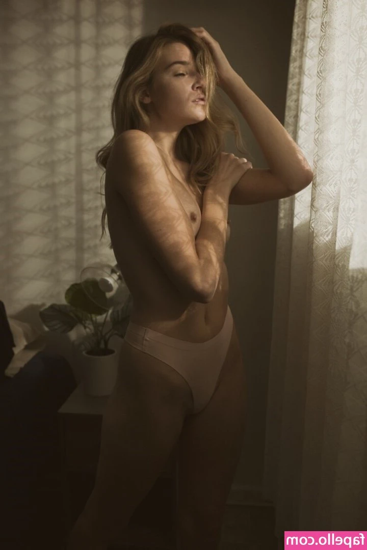 Mckenna Joy [ mckenna-joy ] - Join me for some fun in the red room