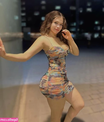 jasmin.reyeshn [ jasmin-reyeshn ] - Princess 30 Minuten full Movie Pillow Trampling Vol 09