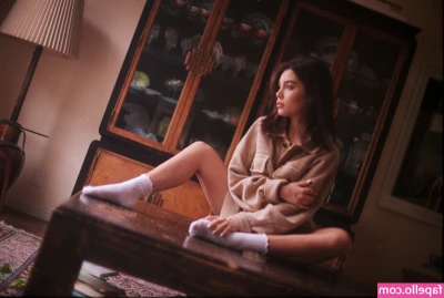 Ella Orten [ ella-orten ] - Let me sit this ass on ya