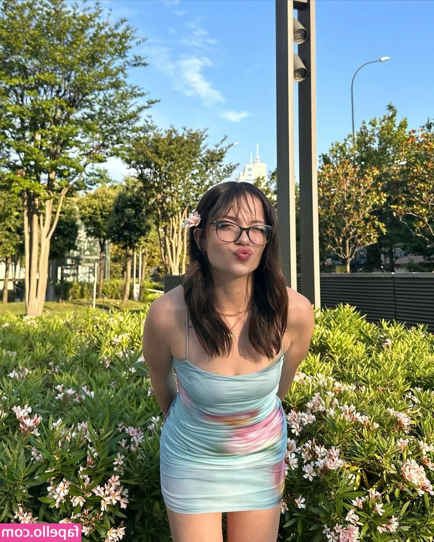 Feride Özdinç [ feride-ozdinc ] - OMG this deep throat custom was so fun 🥰 I let him cum all over my