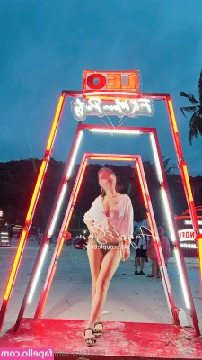 Malaysian Swinger [ malaysian-swinger ] - This song just makes me want to bounce around