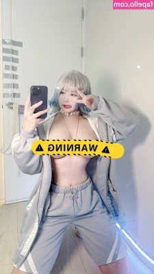 milkys2somi - Who wants to have his dick here