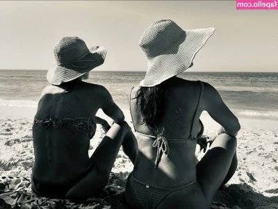 Helena Fernandes [ helena-fernandes ] - Tomorrow is picture update day