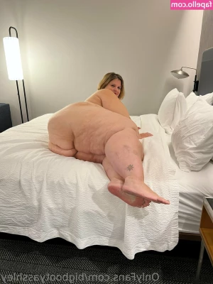 bigbootyasshley - Love good leg days