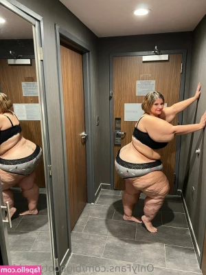 bigbootyasshley - Nice and fluffy