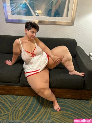 bigbootyasshley - Smile it’s Sunday 😏