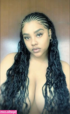iam.andreajade [ iam-andreajade ] - Hi subs  let s play together
