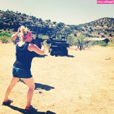 Meghan McCain [ meghan-mccain ] - Wanna taste my pretty pussy ? 👅 💦