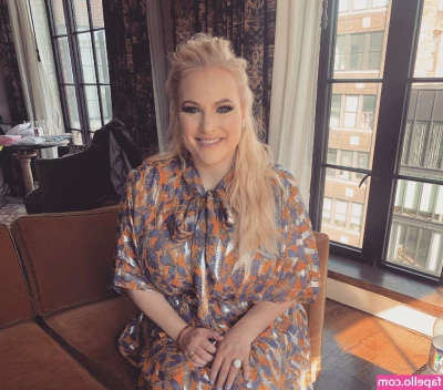 Meghan McCain [ meghan-mccain ] - More shower set pics 🛁
