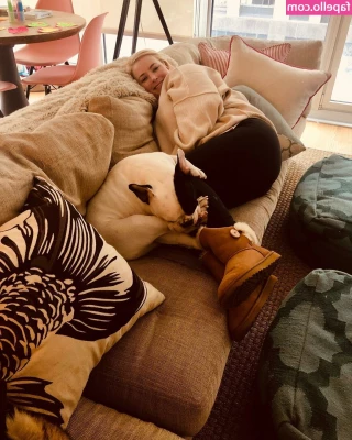 Meghan McCain [ meghan-mccain ] - Kiss my ass