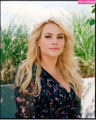 Meghan McCain [ meghan-mccain ] - The sneakpeak of the footjob video i just uploaded🥰