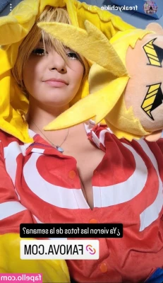 Freakychikie - Told ya I d post a pic today   P  Love the way the light plays on my